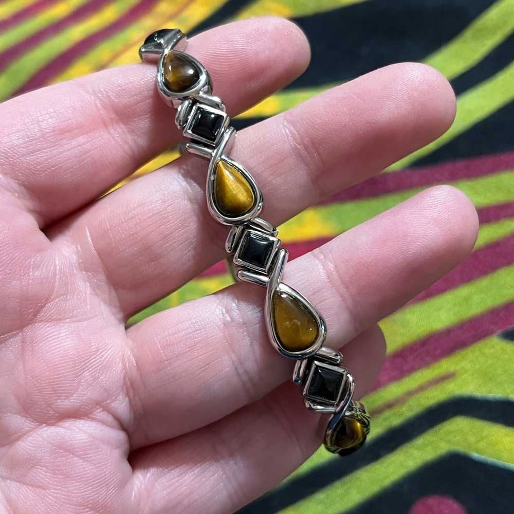 Vintage 90’s Whimsigoth Faux Tiger’s Eye Silver Tone Metal Costume Bracelet